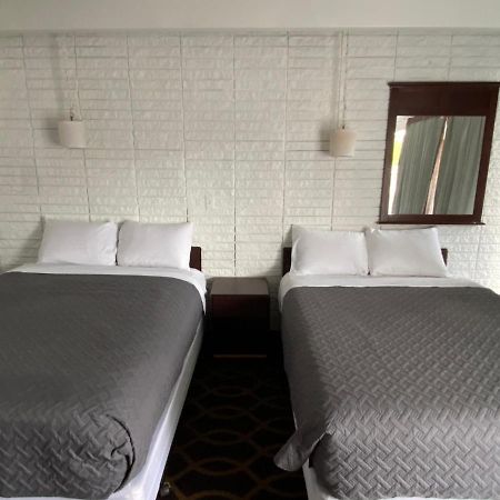 Sonrise Inn Breezewood Екстериор снимка