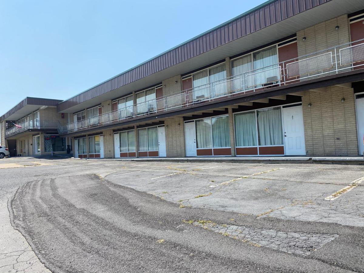 Sonrise Inn Breezewood Екстериор снимка